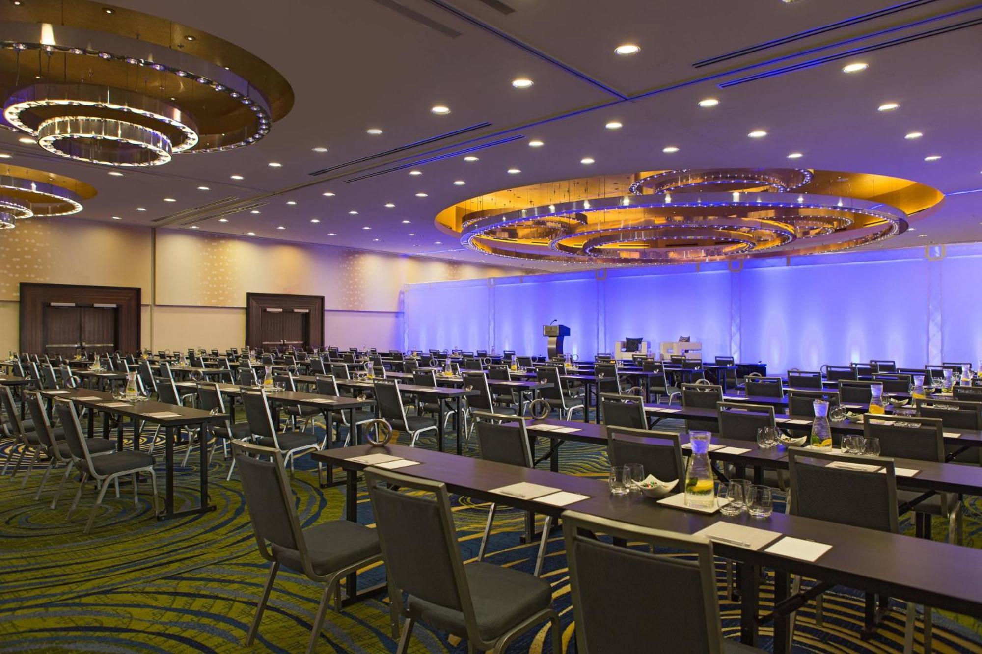 Renaissance Arlington Capital View Hotel Ngoại thất bức ảnh