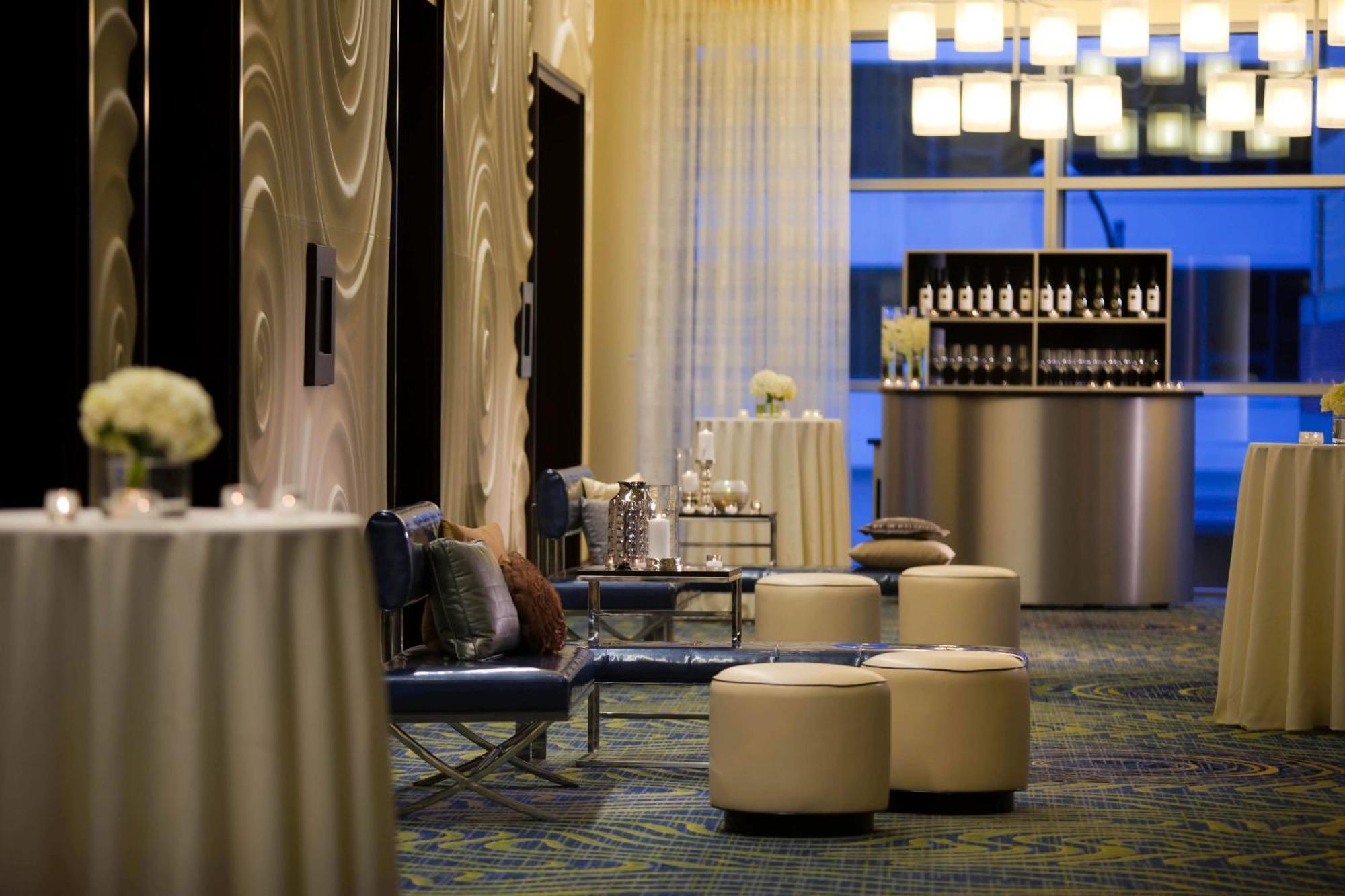Renaissance Arlington Capital View Hotel Ngoại thất bức ảnh