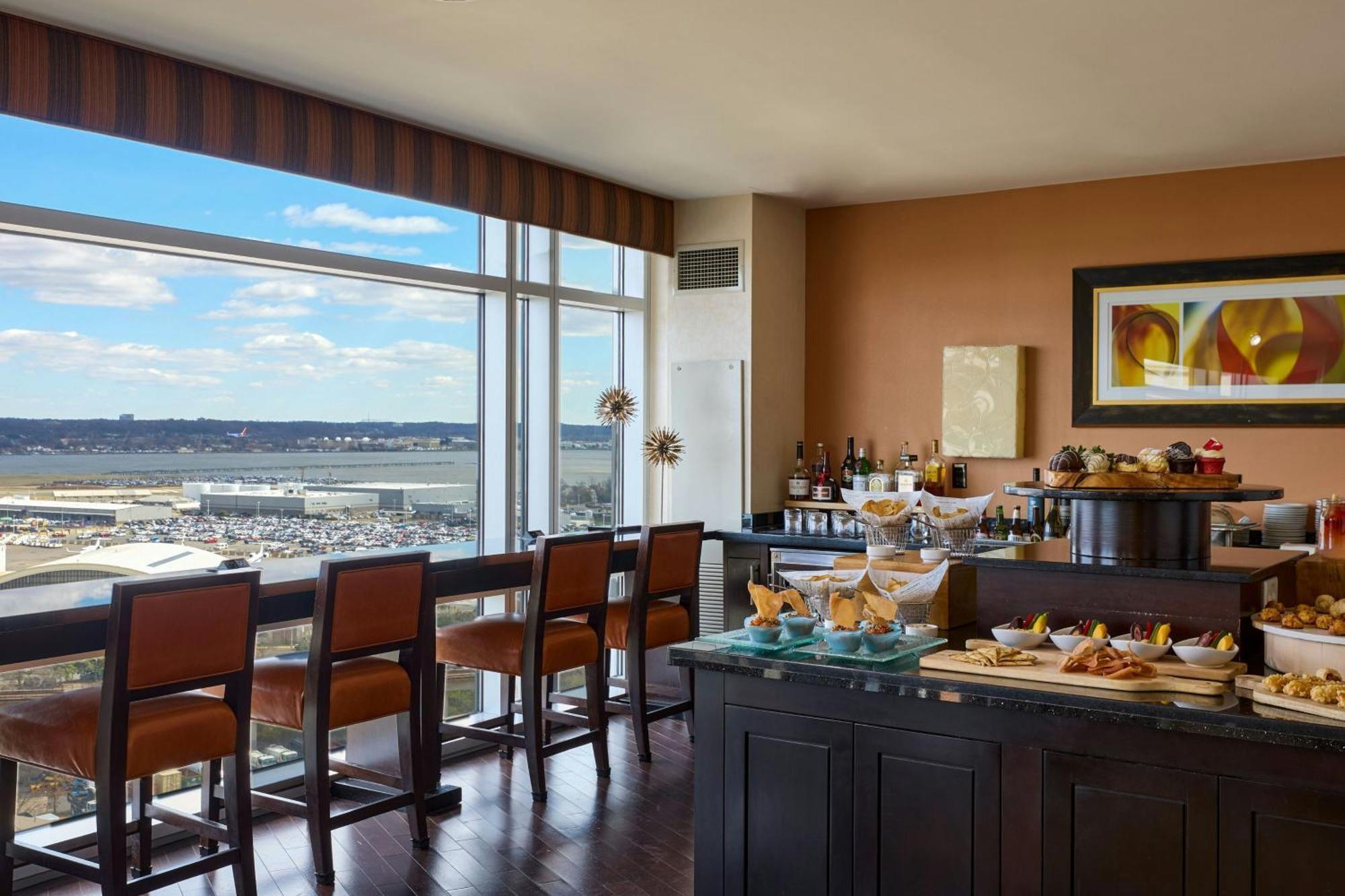 Renaissance Arlington Capital View Hotel Ngoại thất bức ảnh